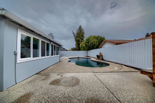 3904 Dragoo Park Dr, Modesto, CA 95356