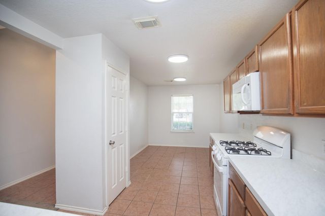 10447 Sugar Sands Court, Sugar Land, TX 77498