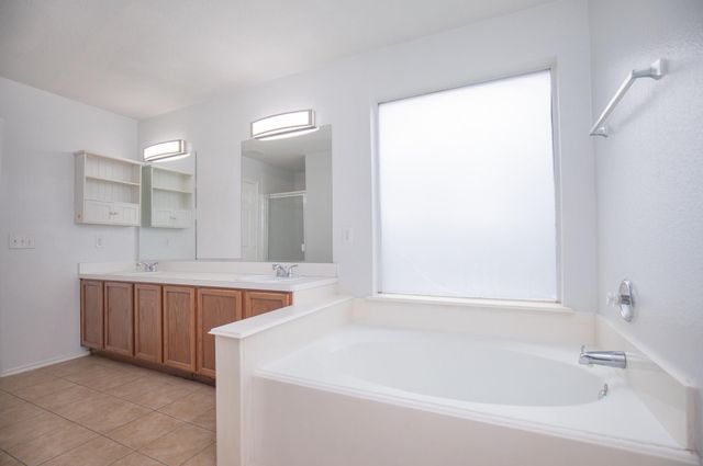 10447 Sugar Sands Court, Sugar Land, TX 77498