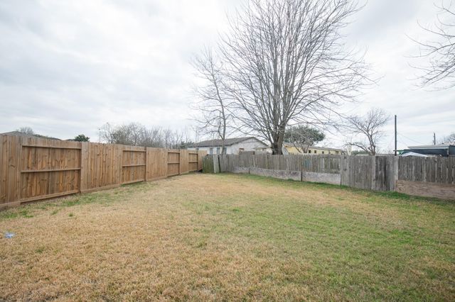 10447 Sugar Sands Court, Sugar Land, TX 77498