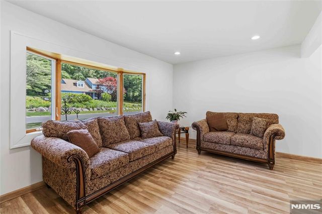 37 Rolling Ridge Road, West Milford, NJ 07480