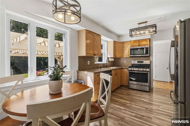 37 Rolling Ridge Road, West Milford, NJ 07480