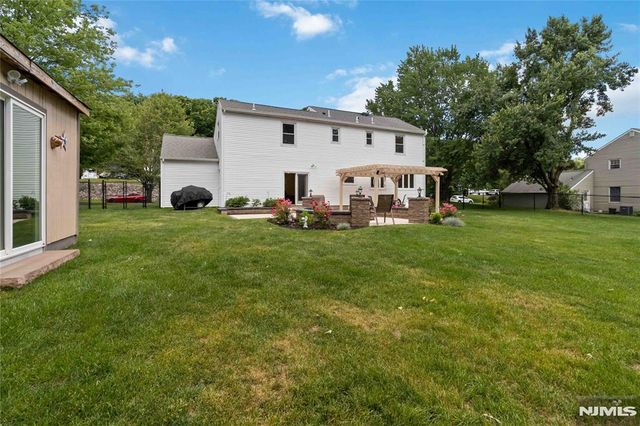 37 Rolling Ridge Road, West Milford, NJ 07480