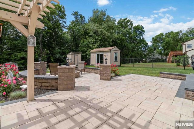 37 Rolling Ridge Road, West Milford, NJ 07480
