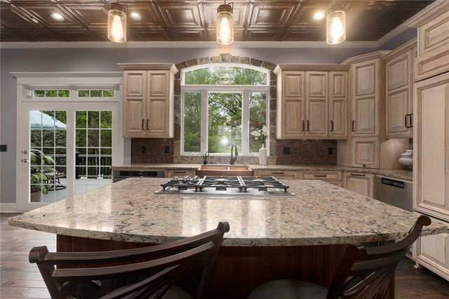 8611 S Stillhouse Road, Oak Grove, MO 64075