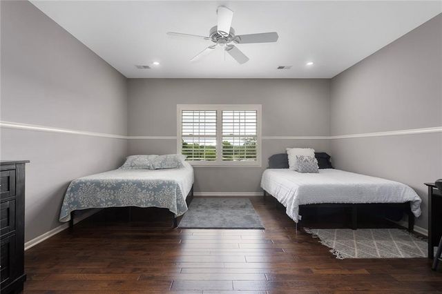 8611 S Stillhouse Road, Oak Grove, MO 64075