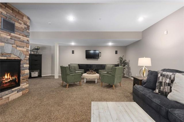 8611 S Stillhouse Road, Oak Grove, MO 64075