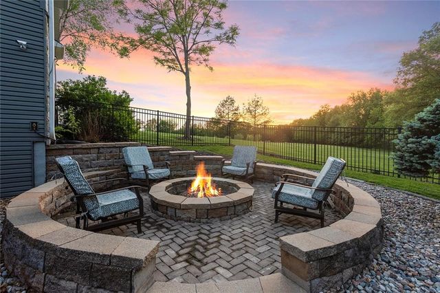 8611 S Stillhouse Road, Oak Grove, MO 64075