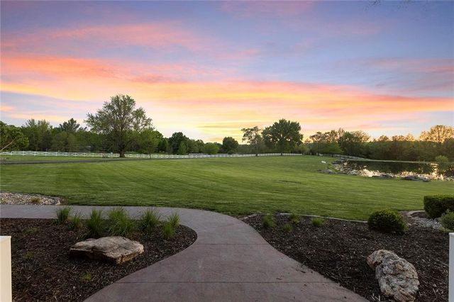 8611 S Stillhouse Road, Oak Grove, MO 64075