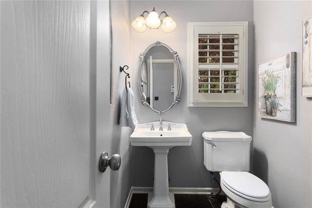 8611 S Stillhouse Road, Oak Grove, MO 64075