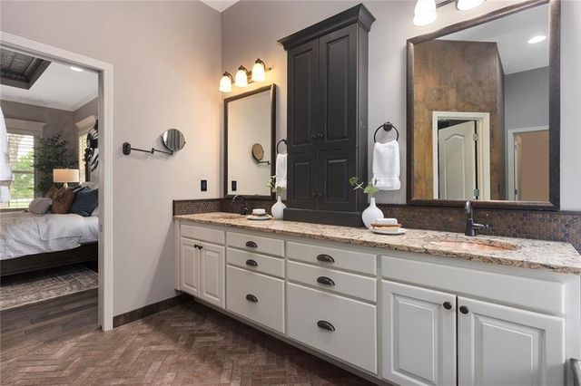 8611 S Stillhouse Road, Oak Grove, MO 64075