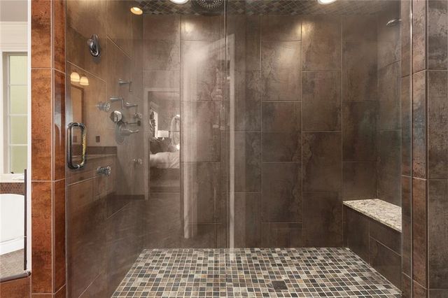 8611 S Stillhouse Road, Oak Grove, MO 64075