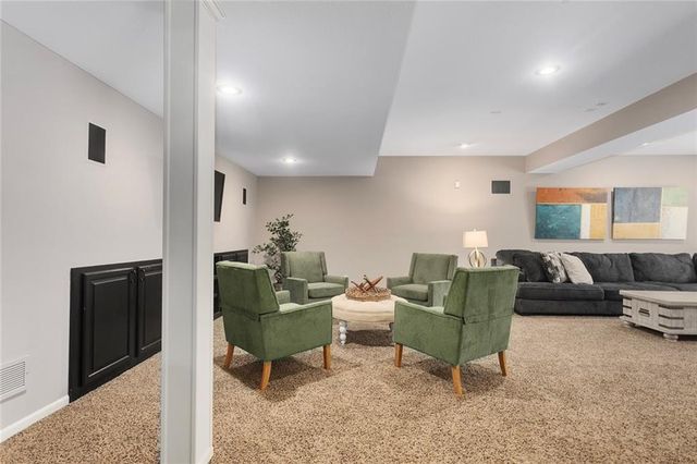 8611 S Stillhouse Road, Oak Grove, MO 64075