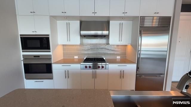 9 Somerset Lane 502, Edgewater, NJ 07020