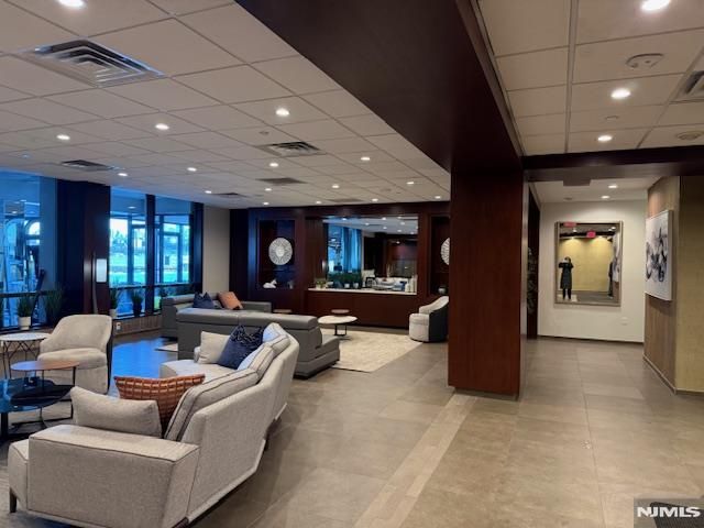 9 Somerset Lane 502, Edgewater, NJ 07020