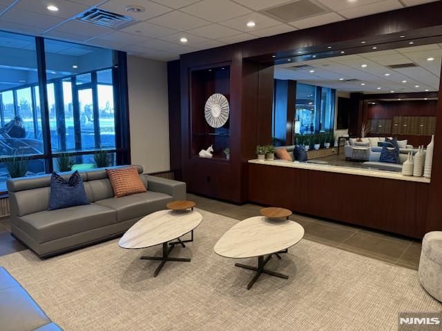 9 Somerset Lane 502, Edgewater, NJ 07020