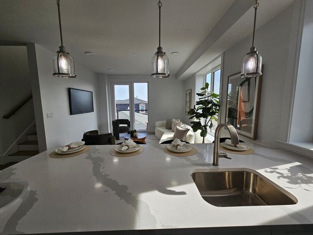 64 Alpine St 304, Boston, MA 02119