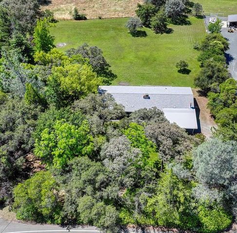 3735 Bell Rd, Auburn, CA 95603