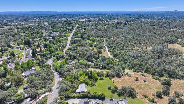 3735 Bell Rd, Auburn, CA 95603