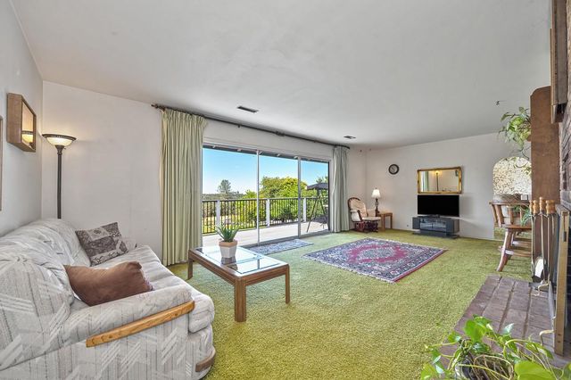 3735 Bell Rd, Auburn, CA 95603
