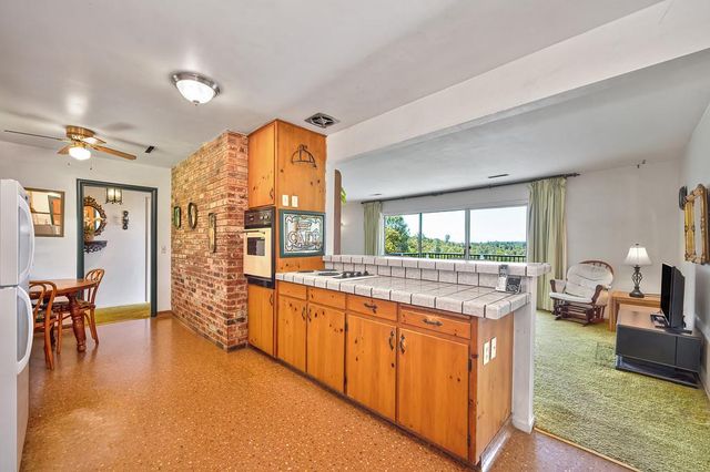 3735 Bell Rd, Auburn, CA 95603