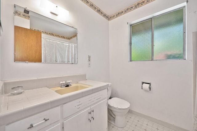 3735 Bell Rd, Auburn, CA 95603