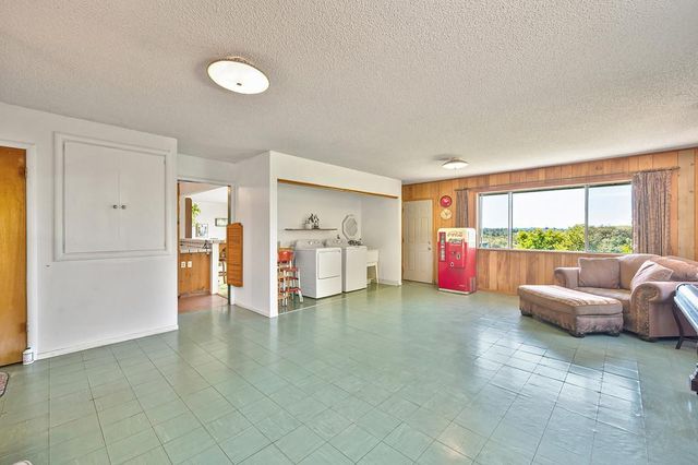 3735 Bell Rd, Auburn, CA 95603