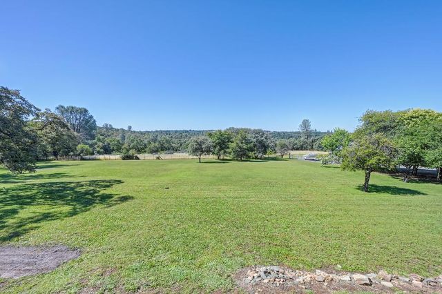 3735 Bell Rd, Auburn, CA 95603