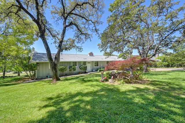 3735 Bell Rd, Auburn, CA 95603