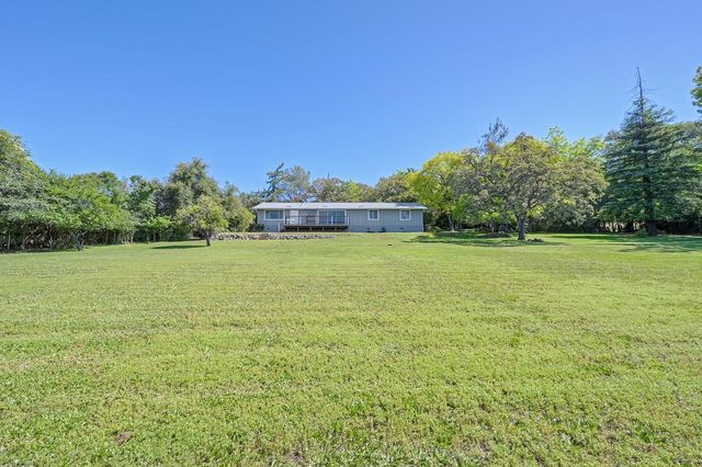 3735 Bell Rd, Auburn, CA 95603