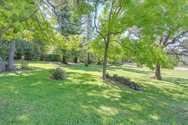 3735 Bell Rd, Auburn, CA 95603
