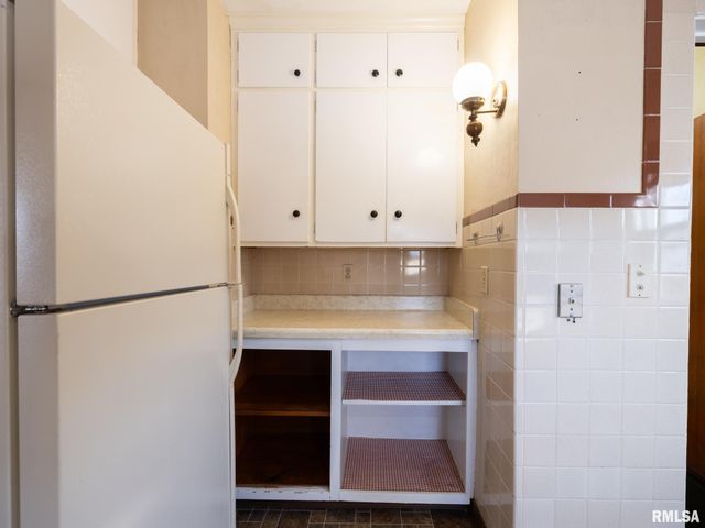 1111 S 6TH Street, Pekin, IL 61554