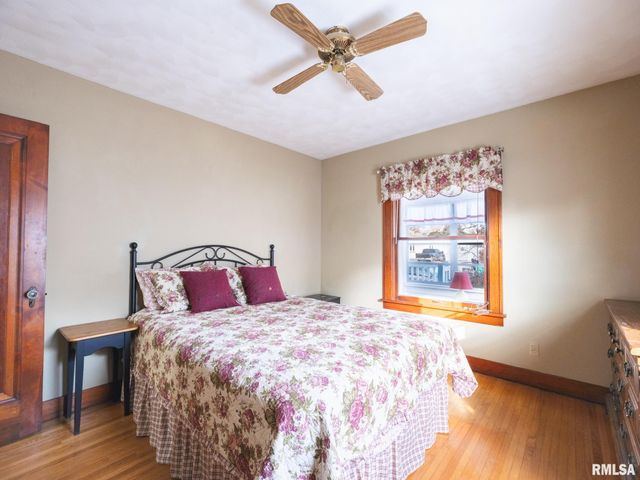 1111 S 6TH Street, Pekin, IL 61554