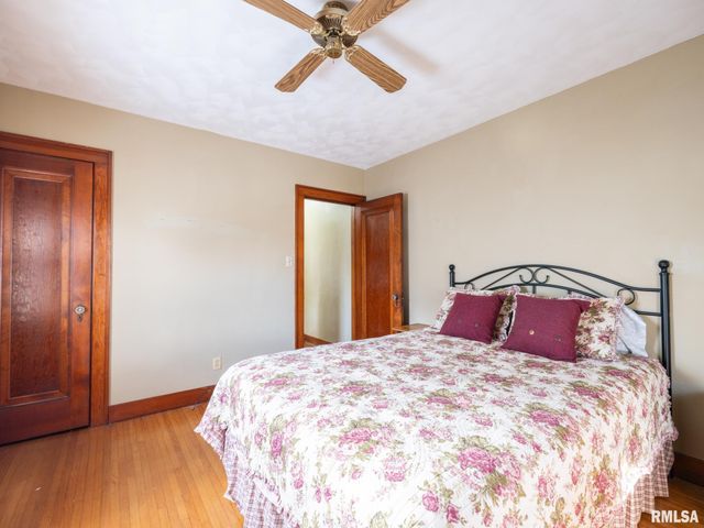 1111 S 6TH Street, Pekin, IL 61554