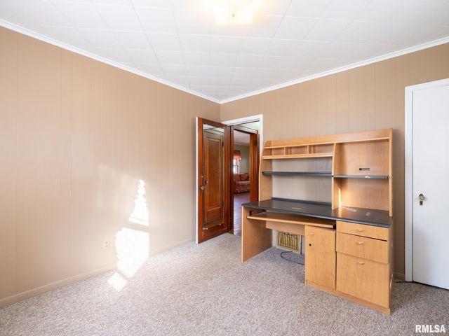 1111 S 6TH Street, Pekin, IL 61554