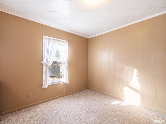 1111 S 6TH Street, Pekin, IL 61554