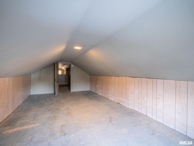 1111 S 6TH Street, Pekin, IL 61554