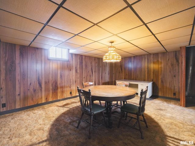 1111 S 6TH Street, Pekin, IL 61554