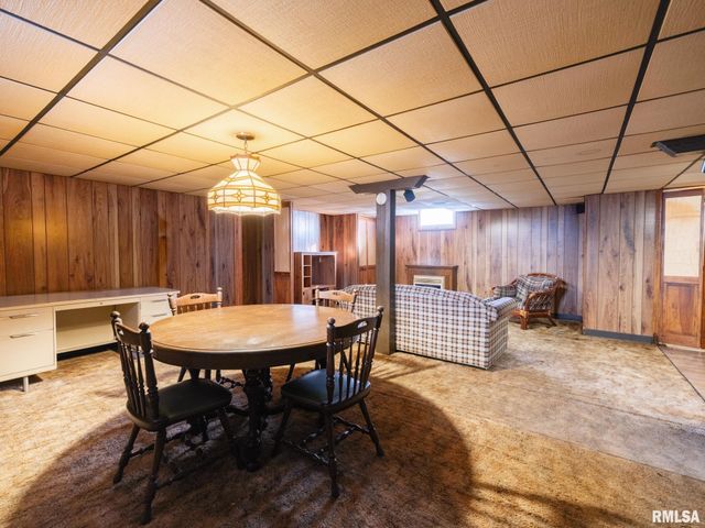 1111 S 6TH Street, Pekin, IL 61554