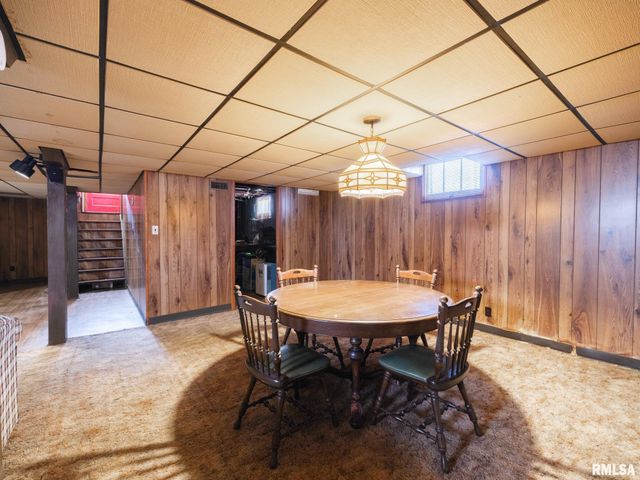 1111 S 6TH Street, Pekin, IL 61554