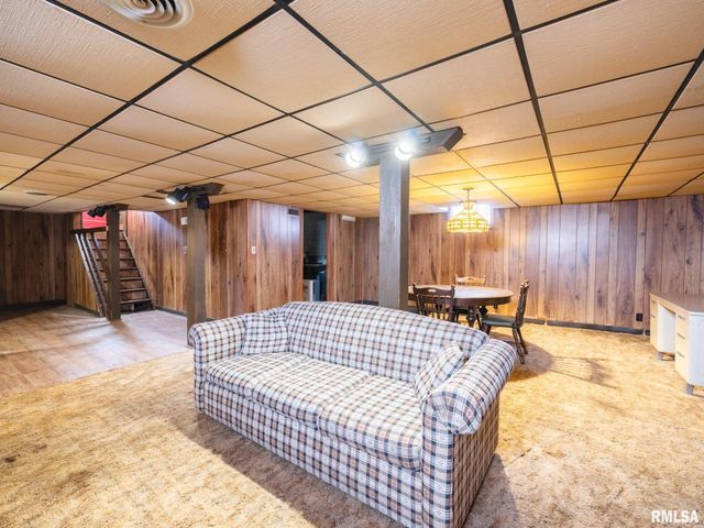 1111 S 6TH Street, Pekin, IL 61554