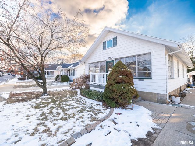 1111 S 6TH Street, Pekin, IL 61554