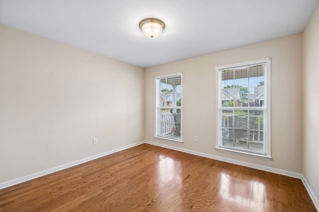 633 Forest Glen Cir, Murfreesboro, TN 37128