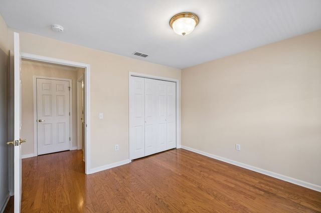 633 Forest Glen Cir, Murfreesboro, TN 37128
