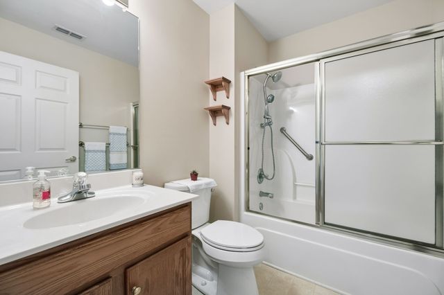 633 Forest Glen Cir, Murfreesboro, TN 37128