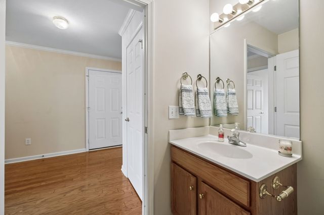 633 Forest Glen Cir, Murfreesboro, TN 37128