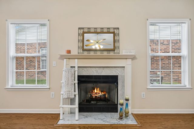 633 Forest Glen Cir, Murfreesboro, TN 37128