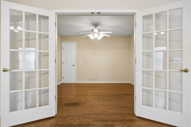 633 Forest Glen Cir, Murfreesboro, TN 37128