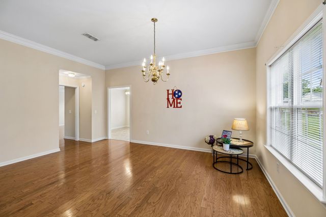 633 Forest Glen Cir, Murfreesboro, TN 37128