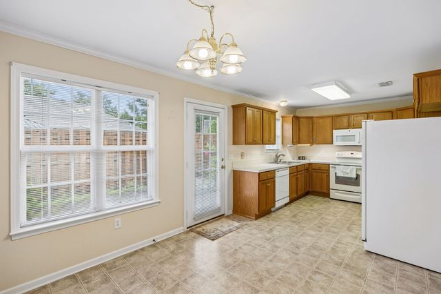 633 Forest Glen Cir, Murfreesboro, TN 37128